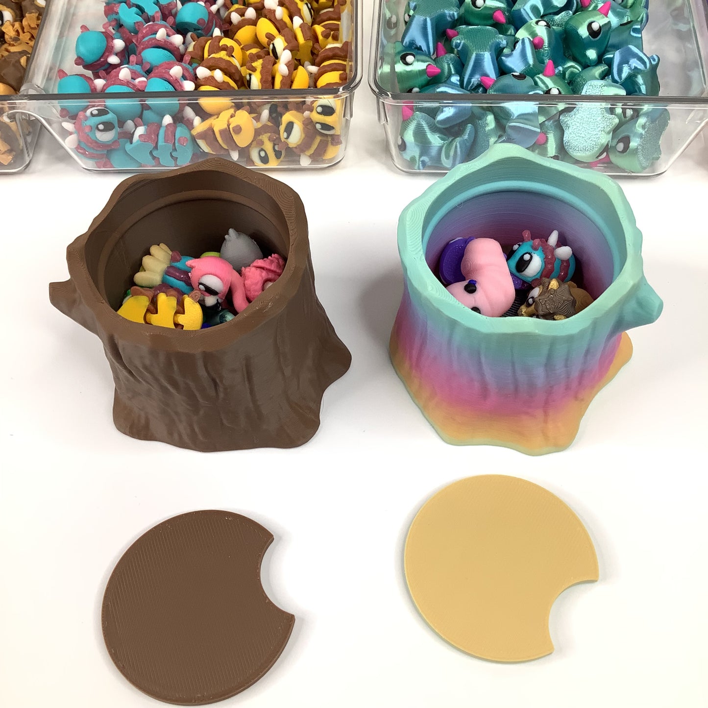 Stump with 15 Mystery Micro Desk Besties