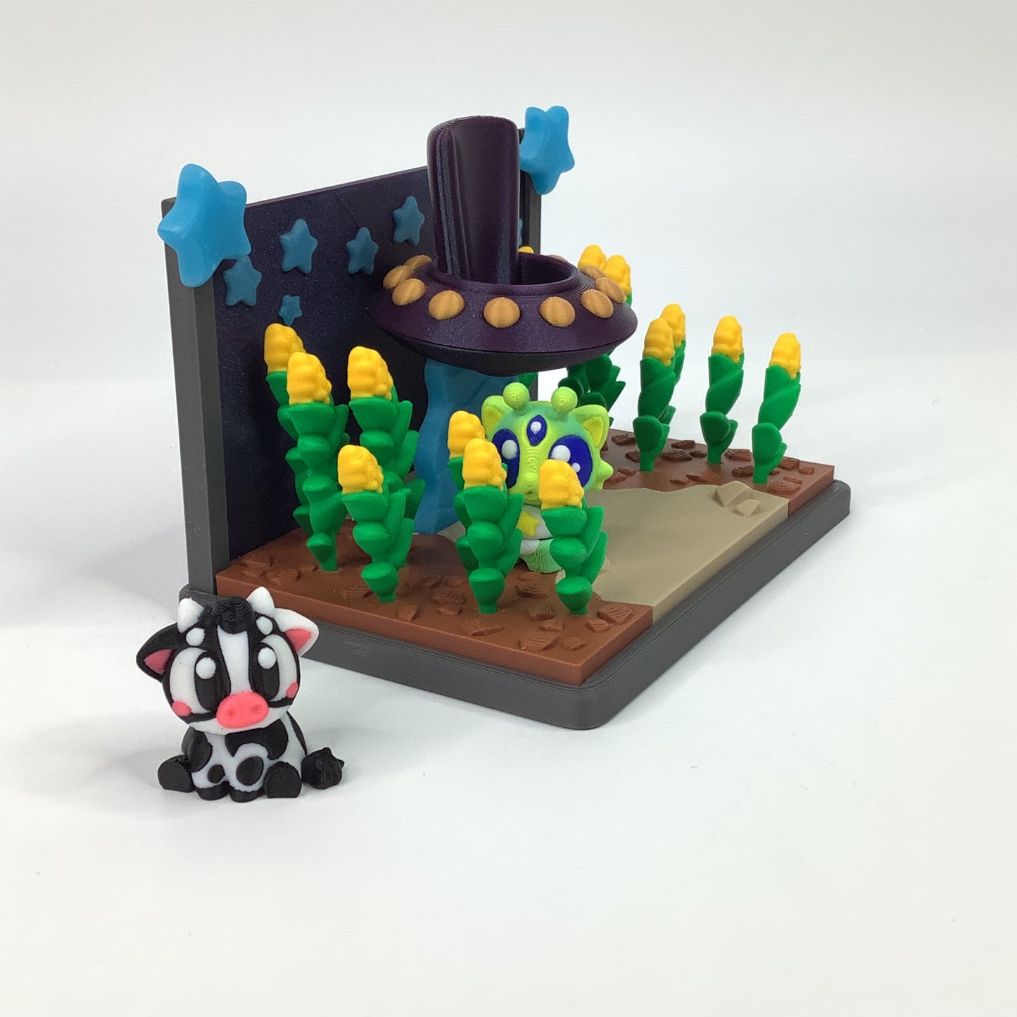 Cat-lien Desk Diorama